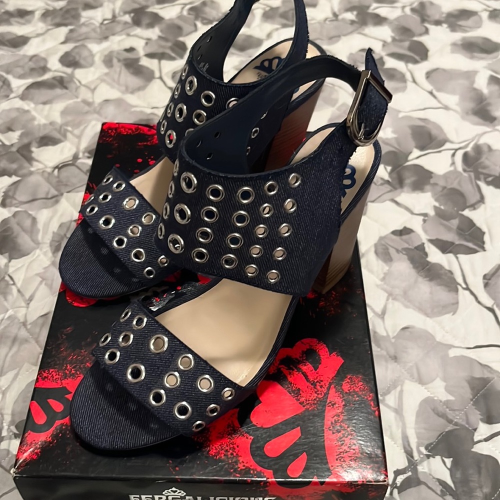DEMIN SANDALS BY FERGIE SIZE 8
